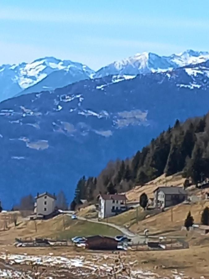 Casa Vacanza Da Ghislin Teglio Luaran gambar