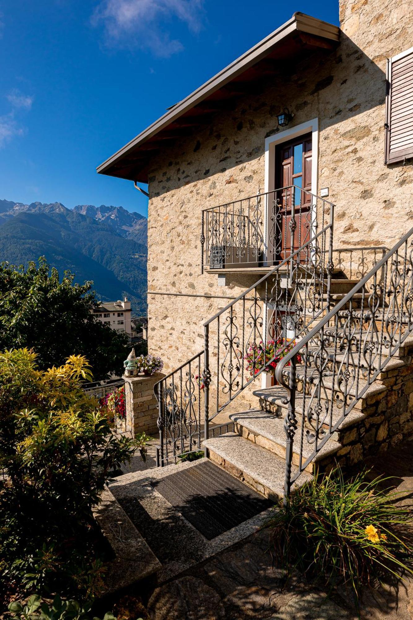 Casa Vacanza Da Ghislin Teglio Luaran gambar